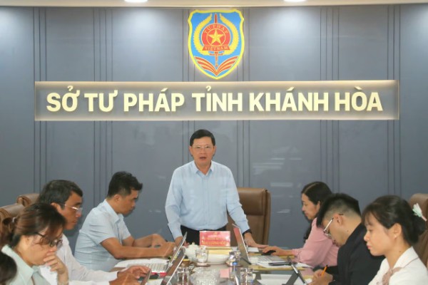 Thứ trưởng Mai Lương Khôi làm việc với Sở Tư pháp Khánh Hòa và khảo sát tình hình triển khai chính quyền 2 cấp tại phường Nha Trang